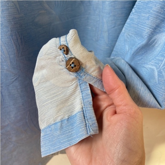 Vintage ISLAND SHORES Blue Floral Hawaiian 100% Silk Men’s Shirt Size L - Picture 17 of 17